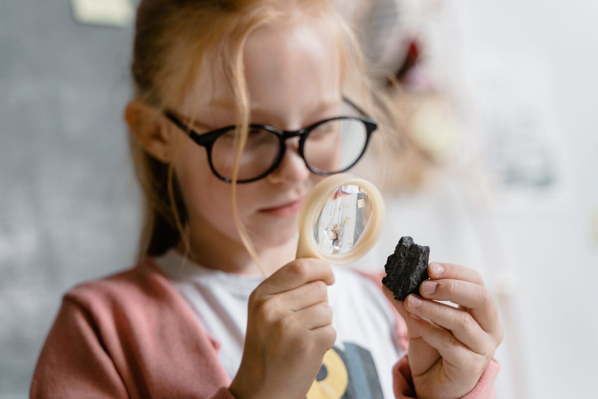 Journée internationale des filles : encourager les vocations scientifiques dès l&rsquo;enfance
